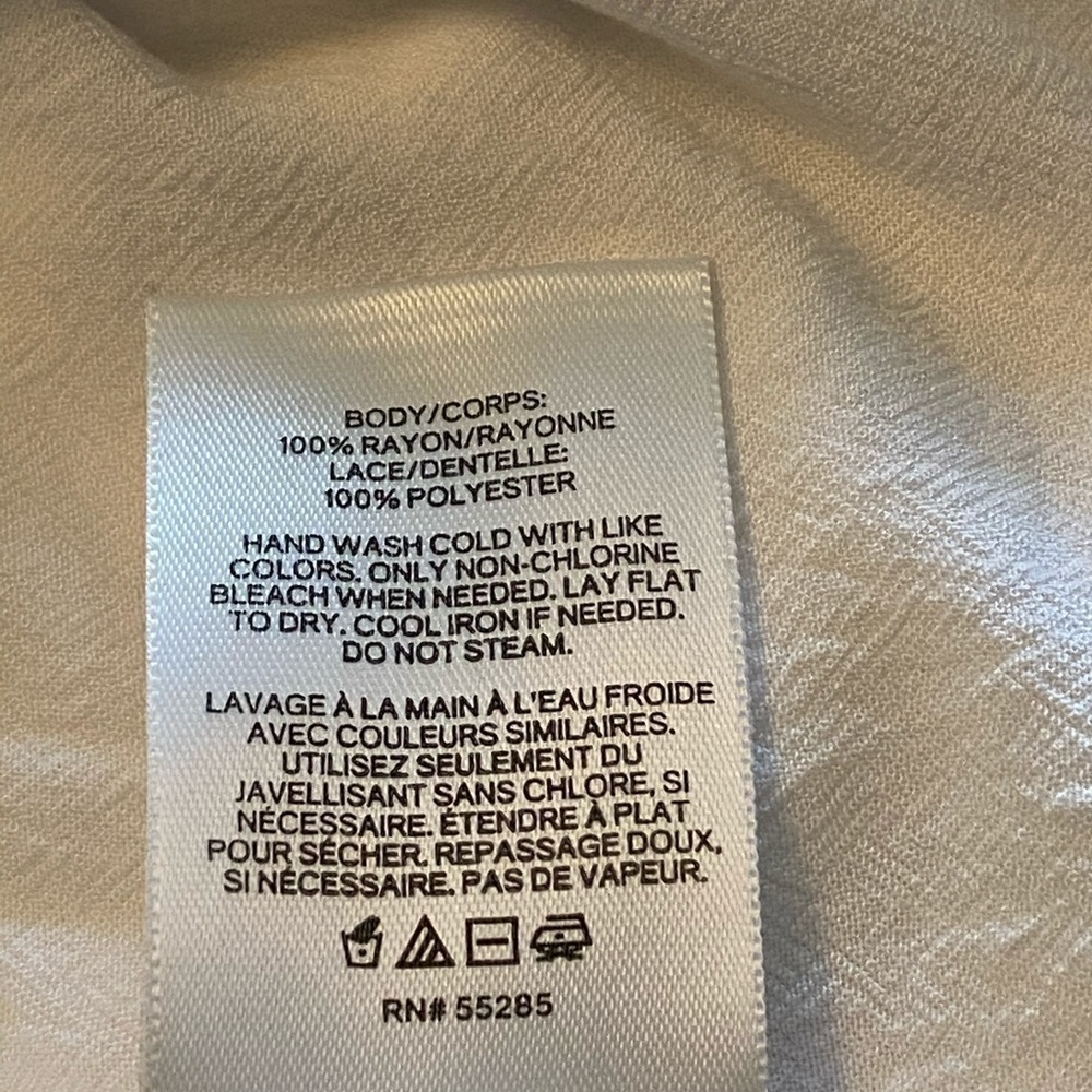 Express white lace V-neck long sleeve pull over top Size XS New with tags - Picture 8 of 8